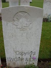 Etaples Military Cemetery - Kitson, Frederick